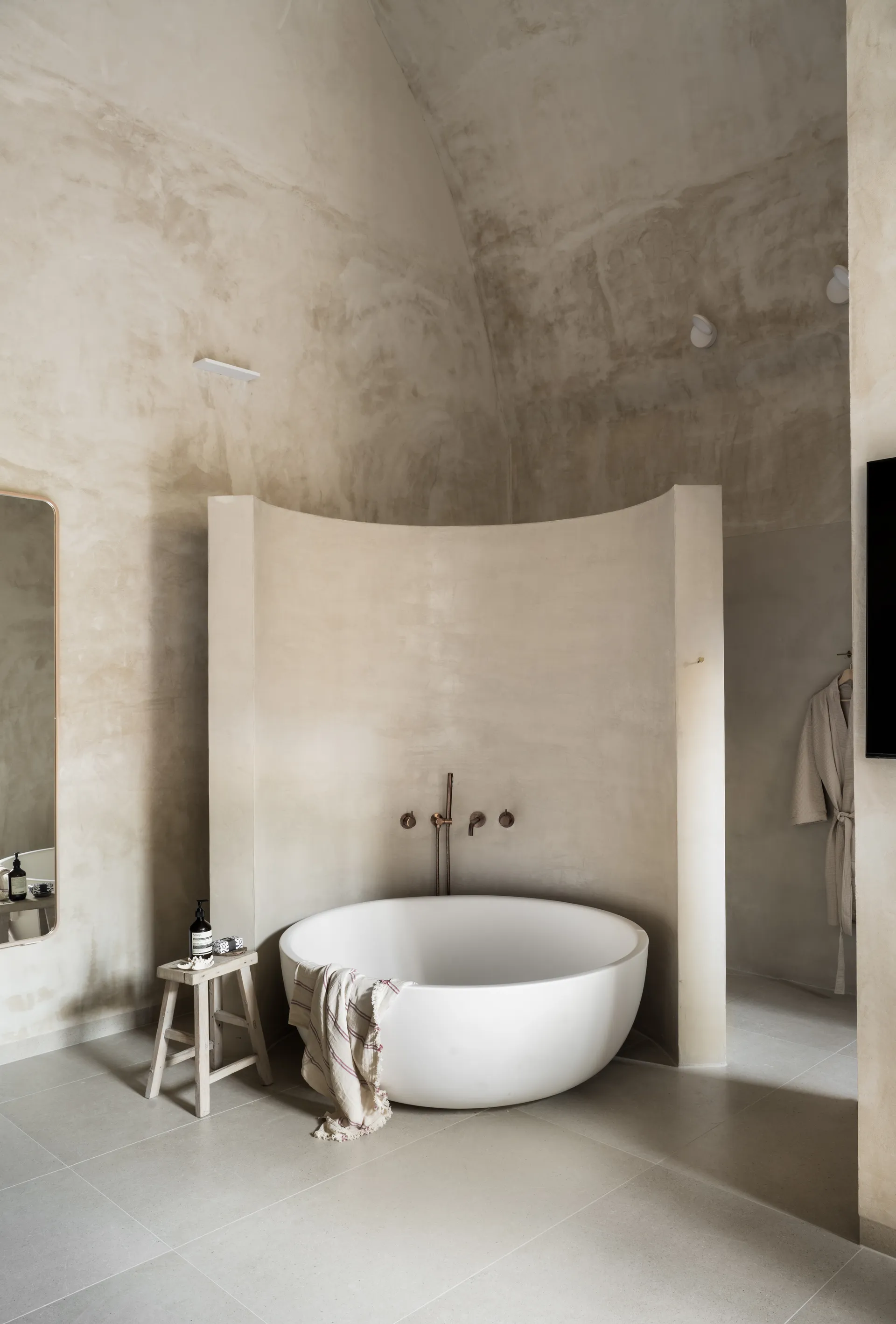 Proyecto realizado con microcemento  en Melisende Oasis