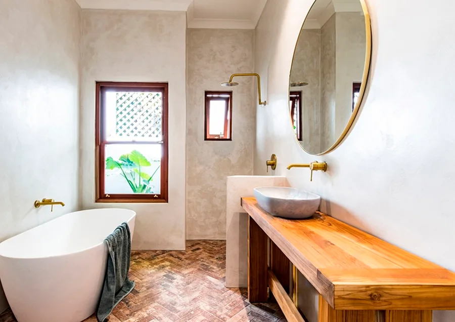 baño con mortero cal en paredes 